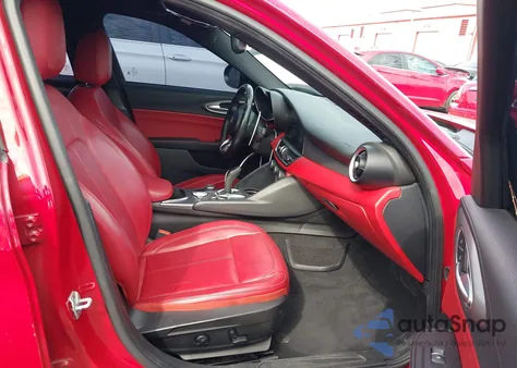 2020 Alfa Romeo Giulia Sport Rwd из США, поврежденный, VIN ZARFAMAN9L7626852